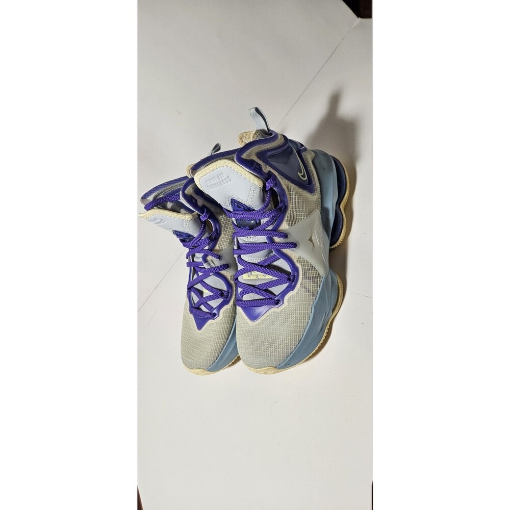 Nike LeBron 19 Low GS 'Aura/Easter' Aura/Citron/Light Blue/Court Purple Size